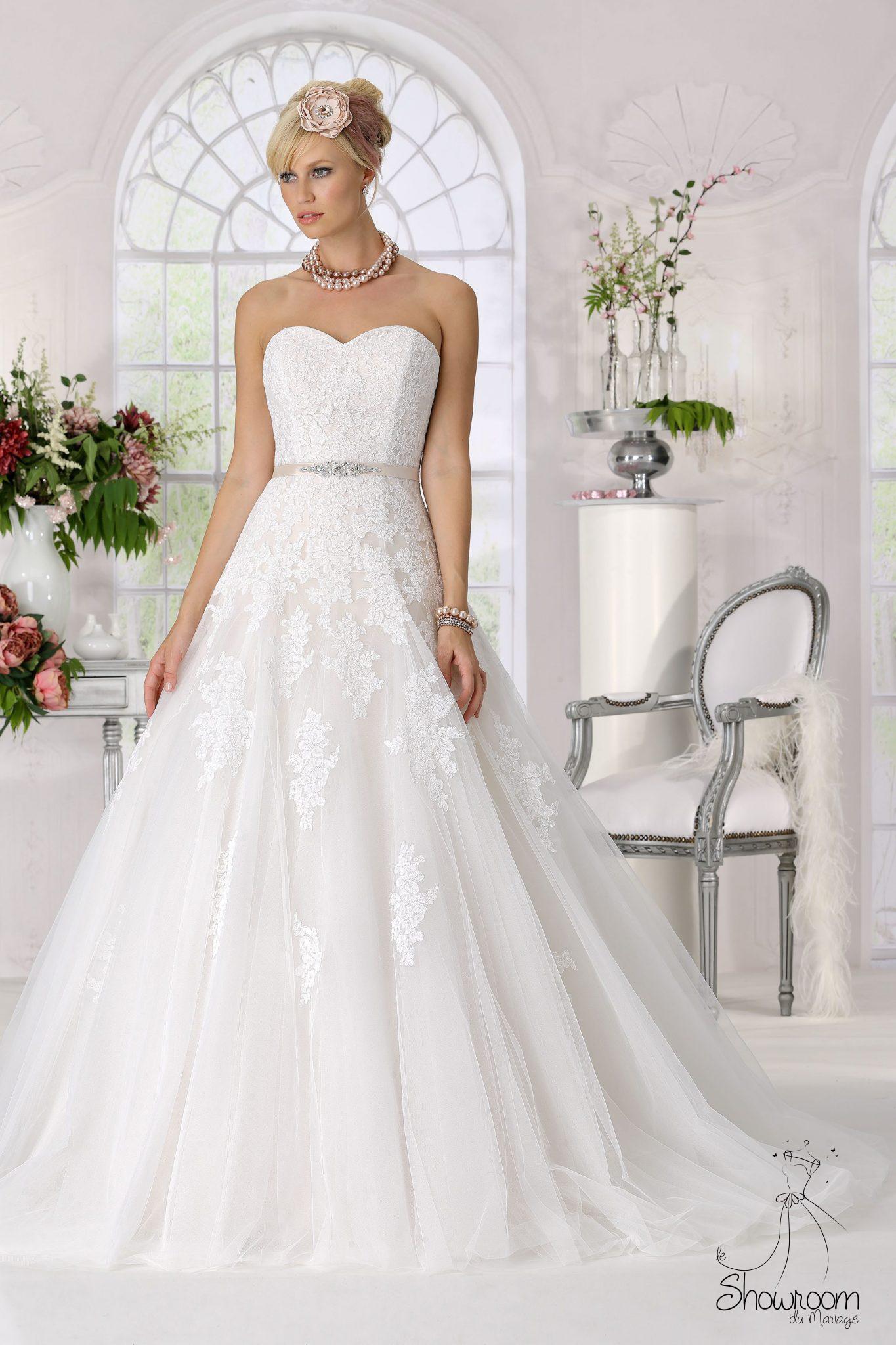 Robes de mariée SN 9198 : 1048€