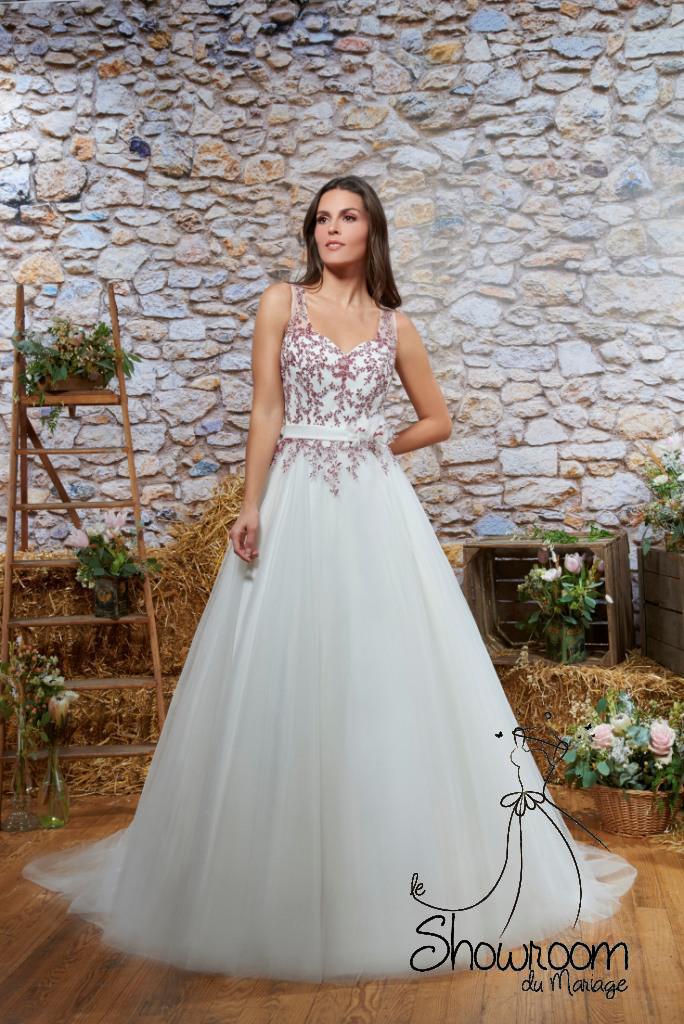 Robes de mariée 203-19 : 840€