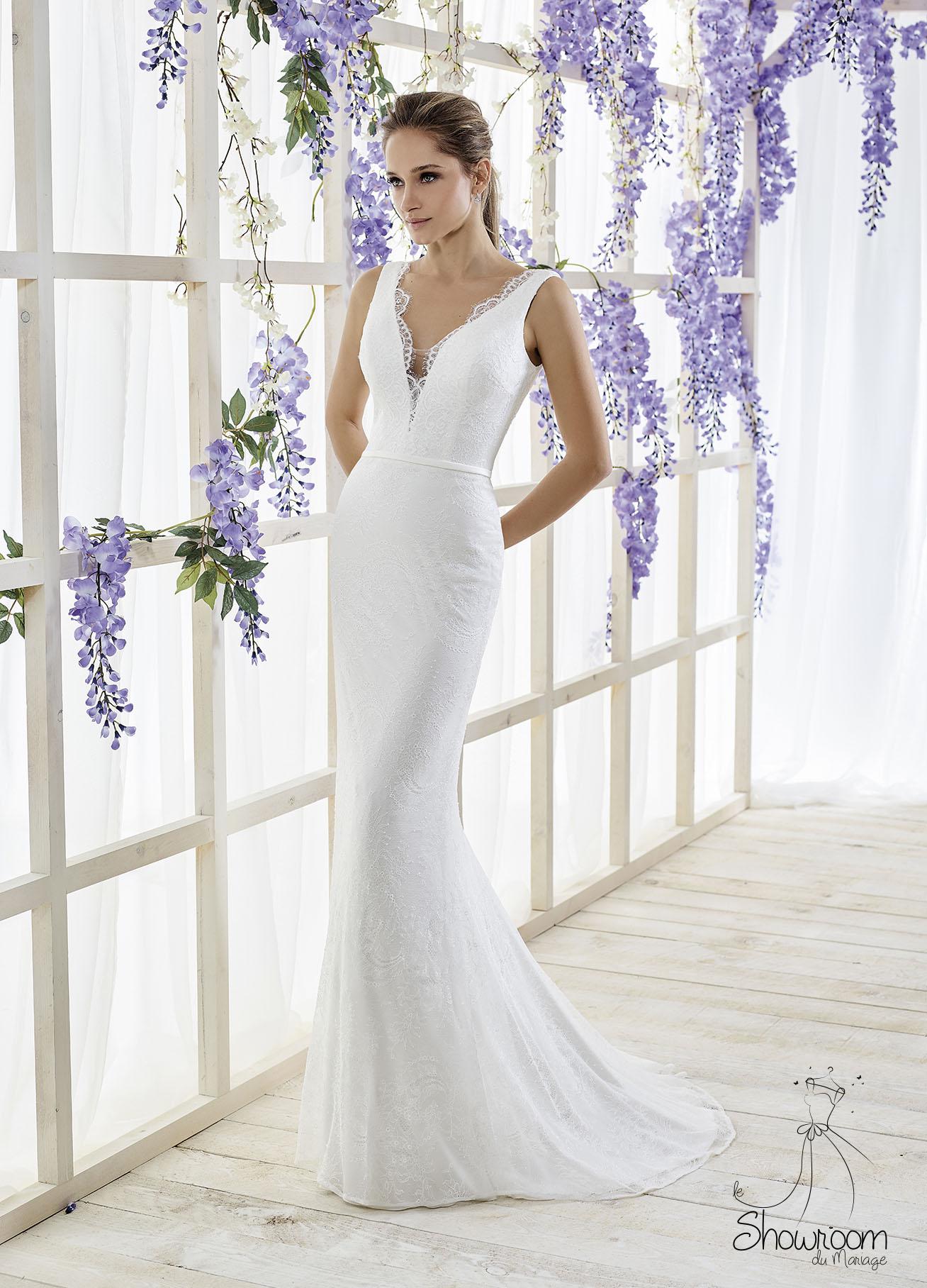Robes de mariée 205-38 : 669€