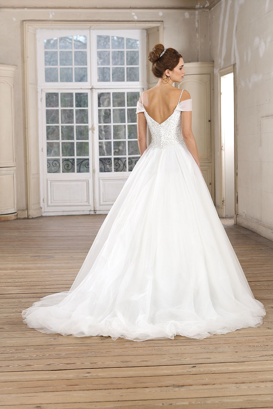 Robes de mariée 9306 : 1290€