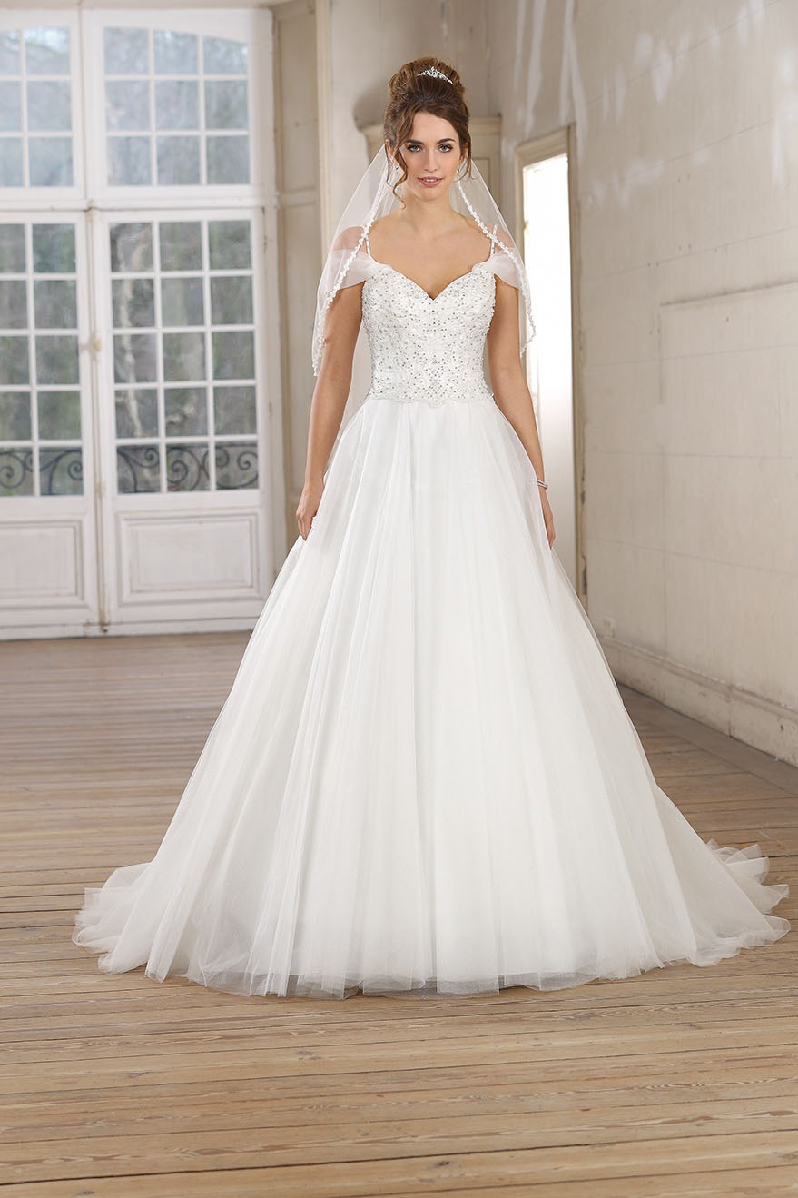 Robes de mariée 9306 : 1290€